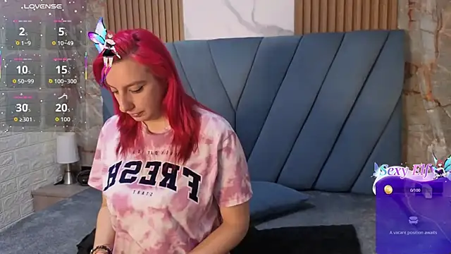 Snapshot of angel__red_ chatting on December 2025 03:34:02 AM angel red online show from December 2025 03:34:02 AM