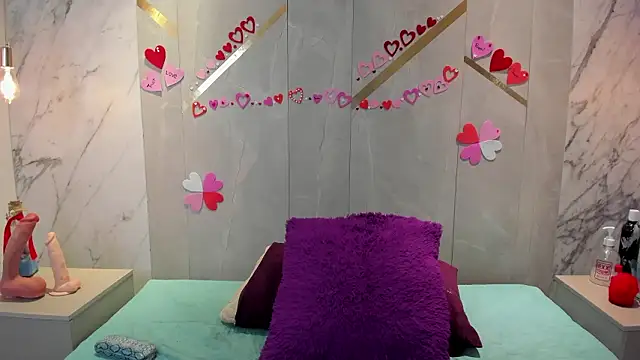 IsisNoir online show from March 2026 12:41:02 PM