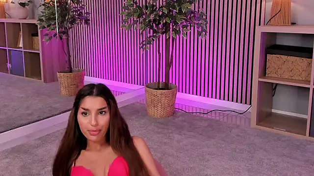 ZariaVera online show from July 2026 06:20:01 PM