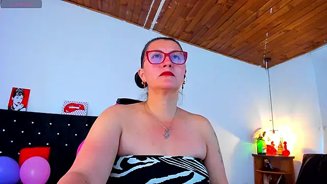 D Martii online show from November 2025 12:49:02 PM