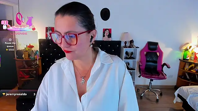 D Martii online show from November 2025 12:05:02 PM