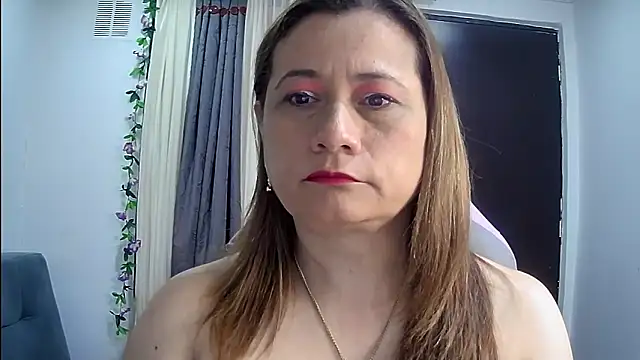milagros latina75 online show from November 2025 02:16:01 PM
