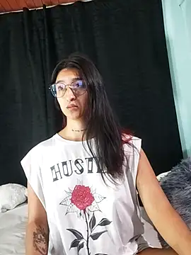 EVAH LEE  online show from September 2025 02:00:02 AM