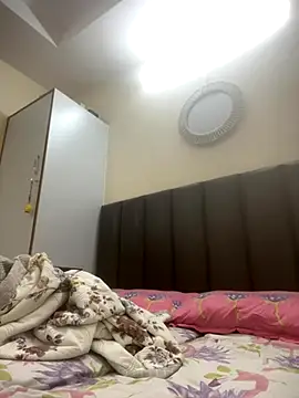 Snapshot of milf_banger121 chatting on November 2025 06:24:01 AM milf banger121 online show from November 2025 06:24:01 AM