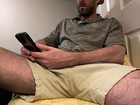 Snapshot of straightguy2233 chatting on October 2025 10:18:02 PM straightguy2233 online show from October 2025 10:18:02 PM