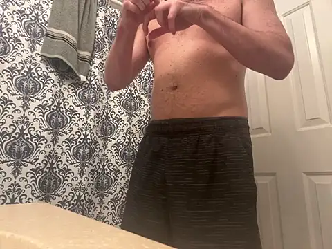 Snapshot of straightguy2233 chatting on October 2025 01:27:02 AM straightguy2233 online show from October 2025 01:27:02 AM