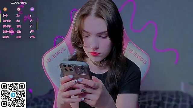 Snapshot of Sophie_SkyAngel chatting on April 2026 02:58:02 AM Sophie SkyAngel online show from April 2026 02:58:02 AM