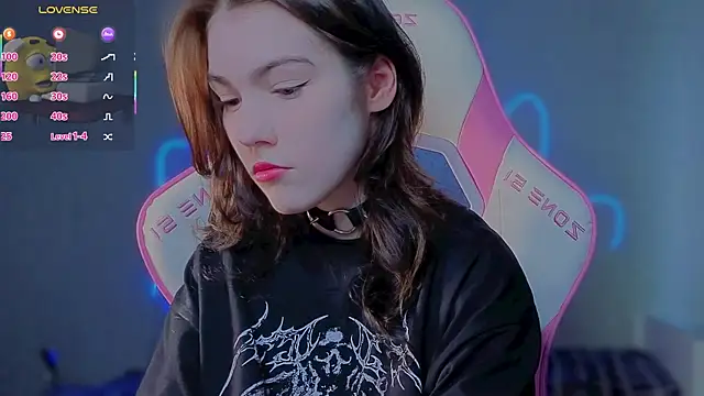 Snapshot of Sophie_SkyAngel chatting on May 2026 01:30:02 PM Sophie SkyAngel online show from May 2026 01:30:02 PM