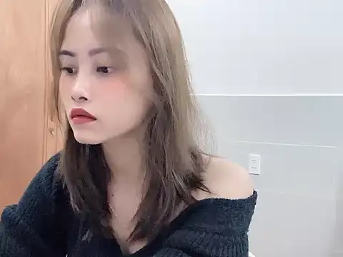 Snapshot of Truclynk1702 chatting on September 2025 03:45:01 PM Truclynk1702 online show from September 2025 03:45:01 PM