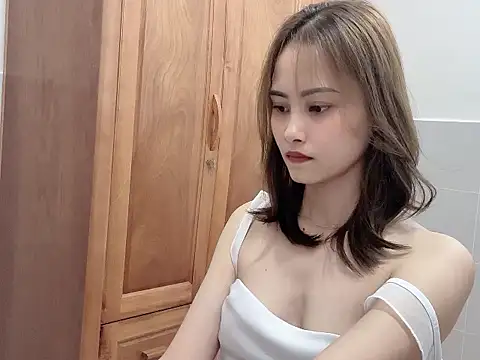 Snapshot of Truclynk1702 chatting on September 2025 04:19:01 PM Truclynk1702 online show from September 2025 04:19:01 PM