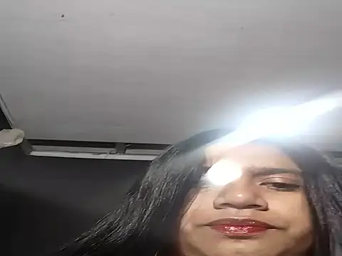 Valentina Ximena online show from November 2025 11:14:02 PM