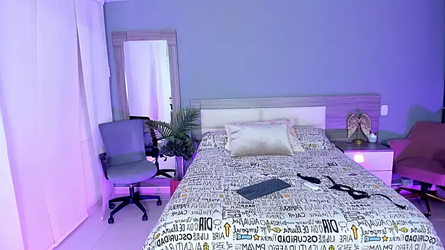 Alaiaguerra online show from October 2025 09:25:01 PM