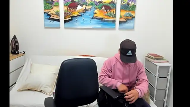 alex-golden online show from September 2025 01:35:01 PM