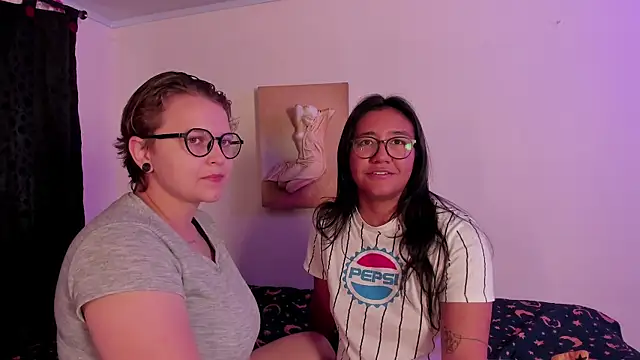 CrazyCakes  online show from December 2025 04:01:01 PM