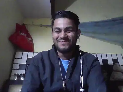 ursdreamperson online show from December 2025 04:51:01 AM