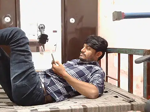 krishjaat43 online show from October 2025 04:08:02 PM