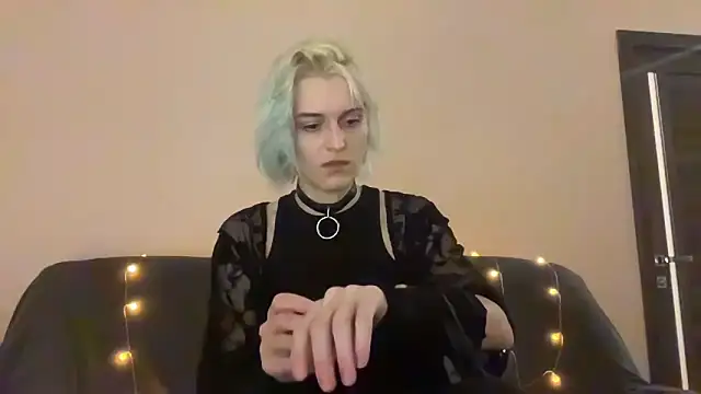 Lea Elfie online show from March 2026 08:19:02 PM