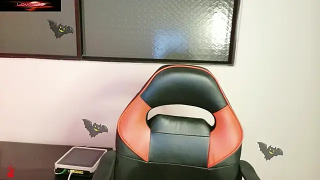 Hell Girll  online show from November 2025 04:01:01 AM