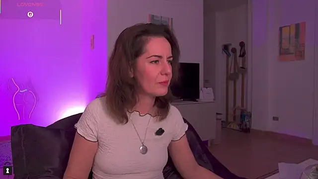 Witch in Silk online show from November 2025 09:46:02 PM