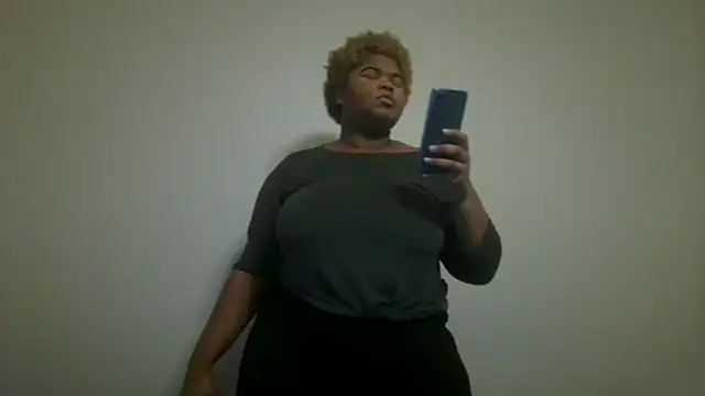 Snapshot of techprincessxx chatting on November 2025 05:17:01 AM techprincessxx online show from November 2025 05:17:01 AM