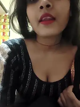 RAYI Queen 2 online show from November 2025 05:44:02 PM