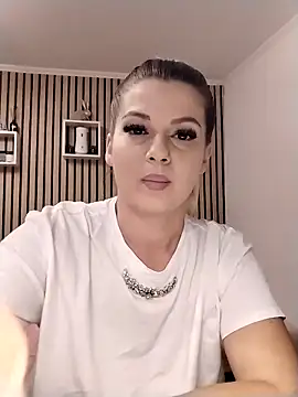 Snapshot of Mayaaaaaa_ chatting on November 2025 01:40:01 AM Mayaaaaaa  online show from November 2025 01:40:01 AM