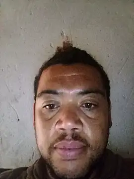 Snapshot of Craydon12 chatting on November 2025 09:06:02 AM Craydon12 online show from November 2025 09:06:02 AM