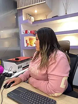 Snapshot of isabella_horney_ chatting on February 2026 01:52:02 PM isabella horney online show from February 2026 01:52:02 PM