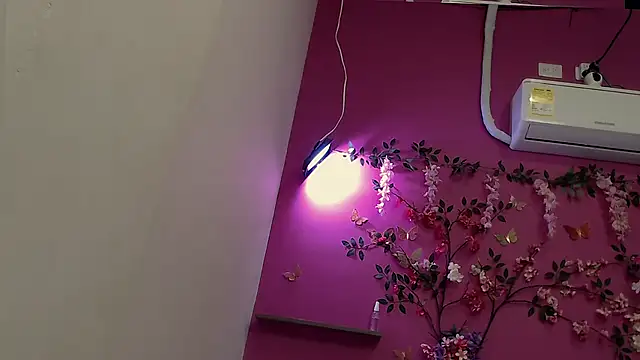 skinnybarbie022 online show from October 2025 01:14:02 AM