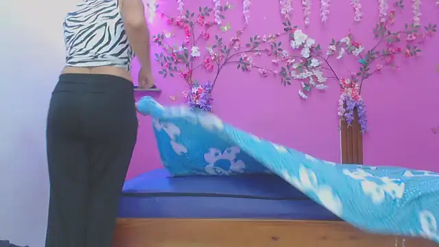 skinnybarbie022 online show from February 2026 12:31:01 AM