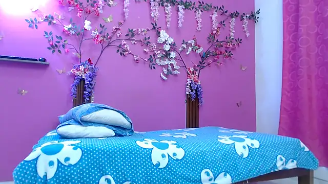 Snapshot of skinnybarbie022 chatting on April 2026 12:28:01 AM skinnybarbie022 online show from April 2026 12:28:01 AM