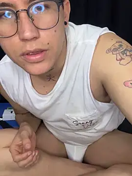 Kurtxxx22 online show from November 2025 02:11:01 AM