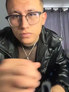 Kurtxxx22 online show from May 2026 09:31:02 PM