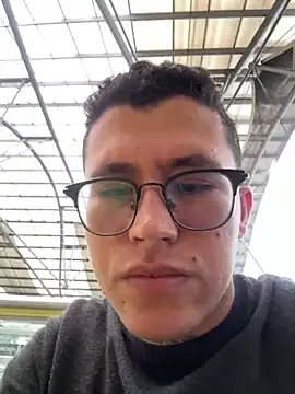 Kurtxxx22 online show from June 2026 05:54:01 PM
