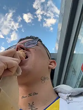 Kurtxxx22 online show from June 2026 10:53:02 PM