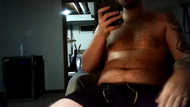 Snapshot of WyattL96 chatting on July 2026 07:15:02 AM WyattL96 online show from July 2026 07:15:02 AM