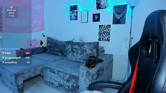 cute little ass online show from September 2025 12:10:02 AM