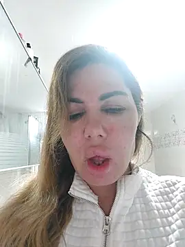 Snapshot of Alisasex@xh chatting on May 2026 04:30:01 AM Alisasexxh online show from May 2026 04:30:01 AM