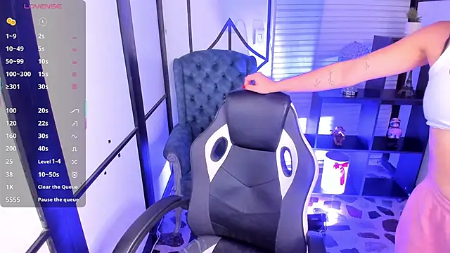 Snapshot of NahomiRichards_ chatting on November 2025 09:01:01 AM NahomiRichards online show from November 2025 09:01:01 AM