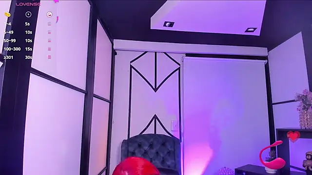 NahomiRichards  online show from December 2025 06:00:01 AM