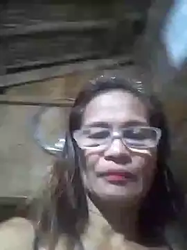 Kristen05 online show from November 2025 01:00:01 PM