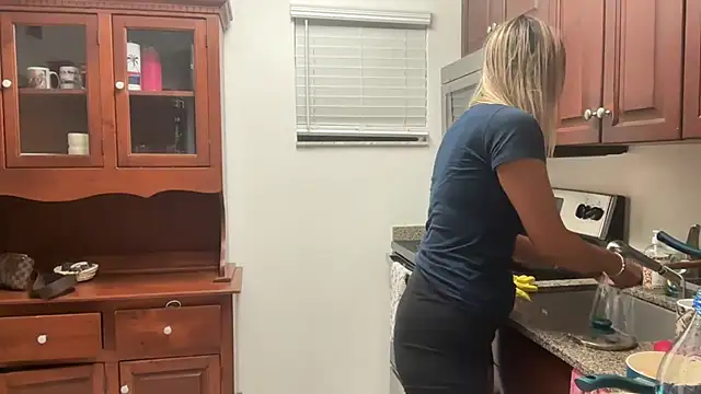 Snapshot of prettyykitty22 chatting on November 2025 12:35:02 AM prettyykitty22 online show from November 2025 12:35:02 AM