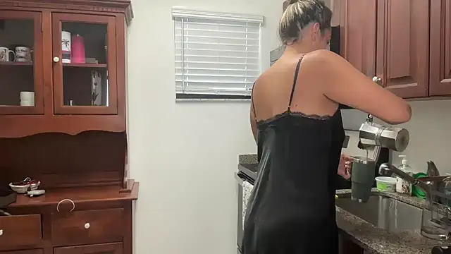 Snapshot of prettyykitty22 chatting on November 2025 02:18:01 PM prettyykitty22 online show from November 2025 02:18:01 PM