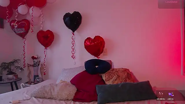 Snapshot of Theevae chatting on February 2026 10:28:01 PM Theevae online show from February 2026 10:28:01 PM