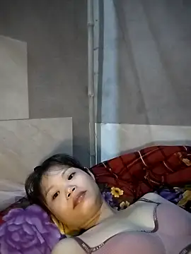 LinhNa999 online show from October 2025 05:03:02 AM