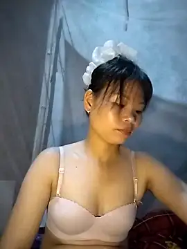 LinhNa999 online show from October 2025 12:02:02 PM