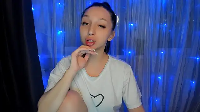 sheillawood online show from December 2025 01:53:01 PM