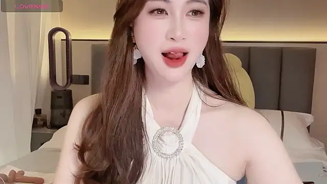 Snapshot of wuyueaini chatting on April 2026 06:33:02 AM wuyueaini online show from April 2026 06:33:02 AM