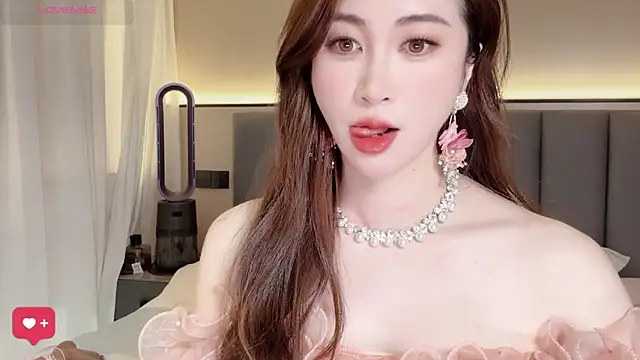 Snapshot of wuyueaini chatting on May 2026 06:40:01 AM wuyueaini online show from May 2026 06:40:01 AM