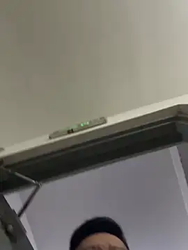 smallsmallsmallbird online show from March 2026 04:56:02 PM